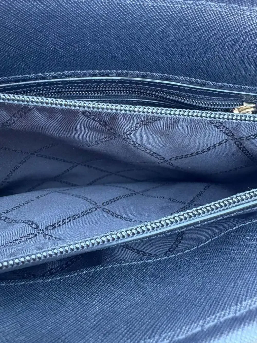 Michael Kors Jet Set Medium Saffiano Leather Snap Pocket Tote Bag